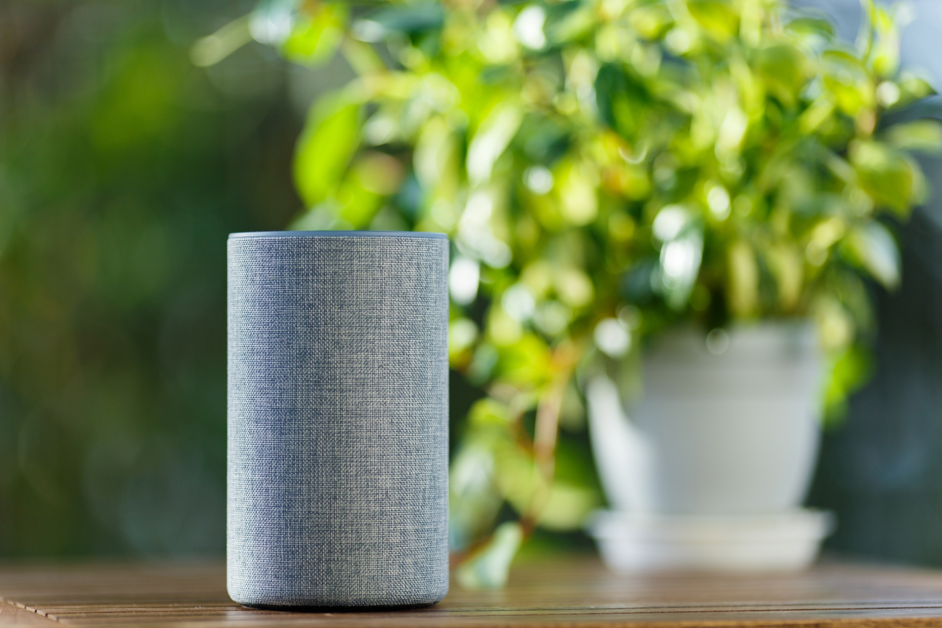リモートワークが推奨される昨今と掛けて、IoT と解く。そのこころは。。。