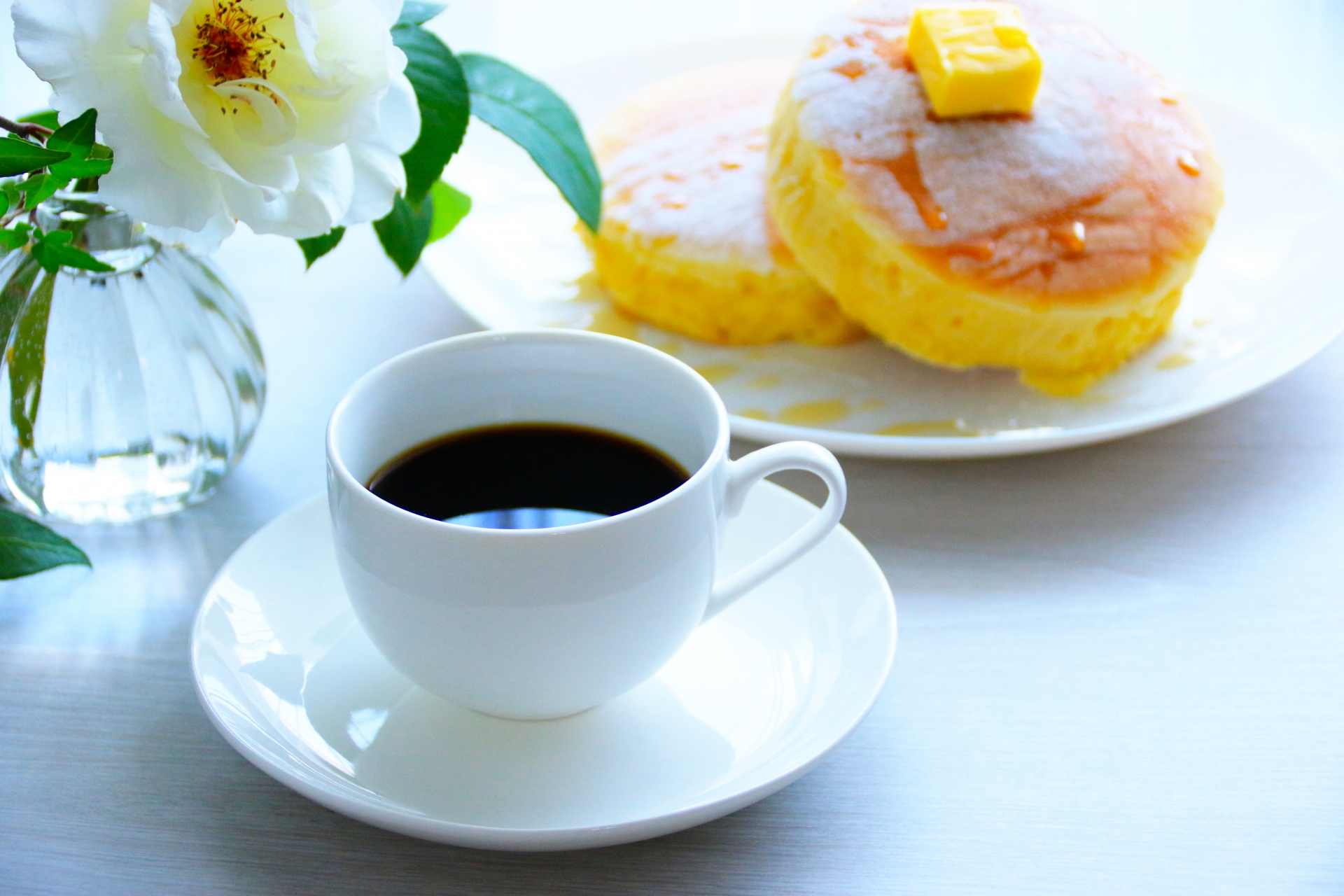 静かな休日の朝、何をしてますか？何を考えていますか？