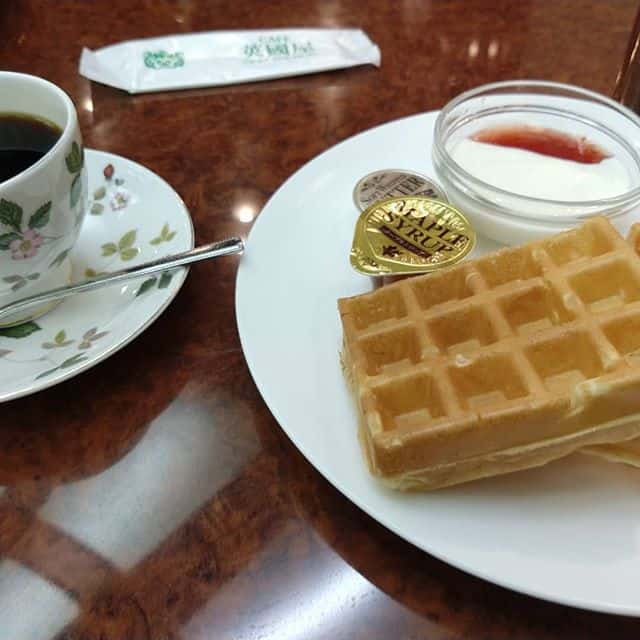 カフェ英國屋 なんばウォーク3番街 南通りにて
