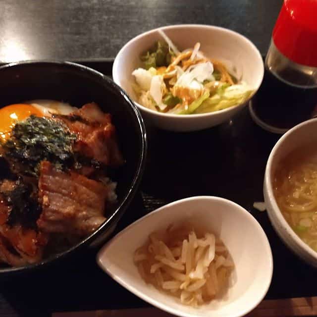 サムギョプサル屋台村 五反田デジ家にて